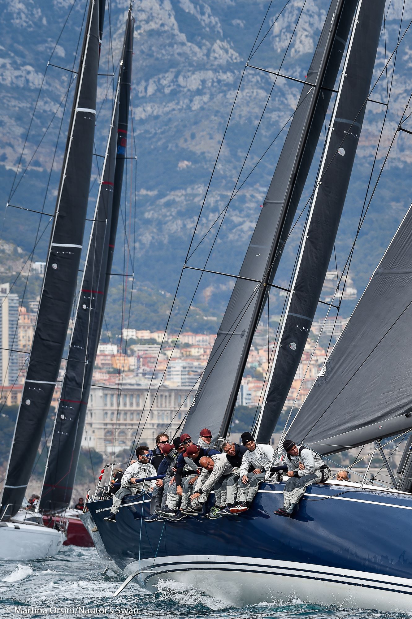 Yacht Charter : Performance Cruising